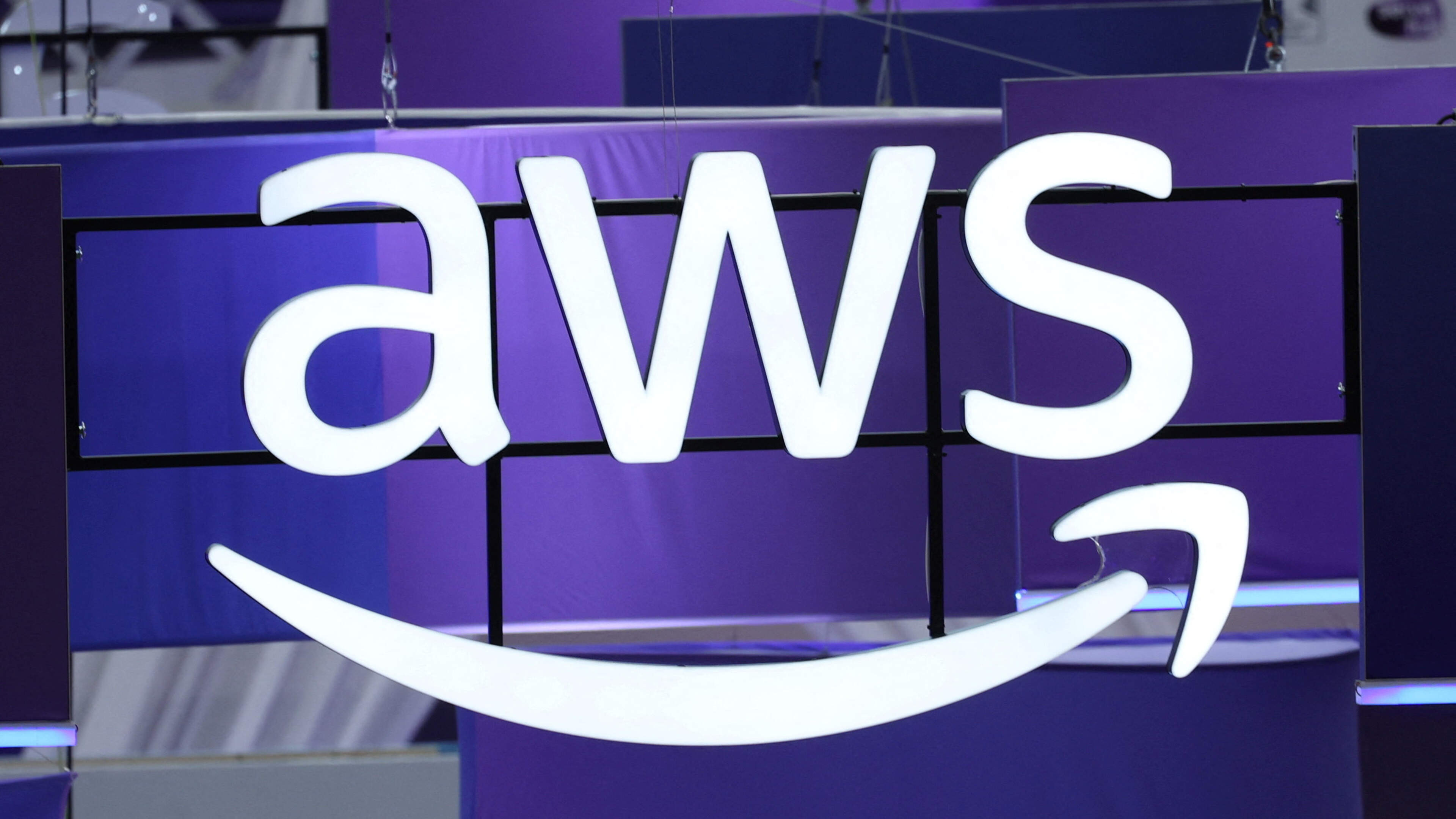 EU moves to tighten regulatory reins around Amazon and Microsoft